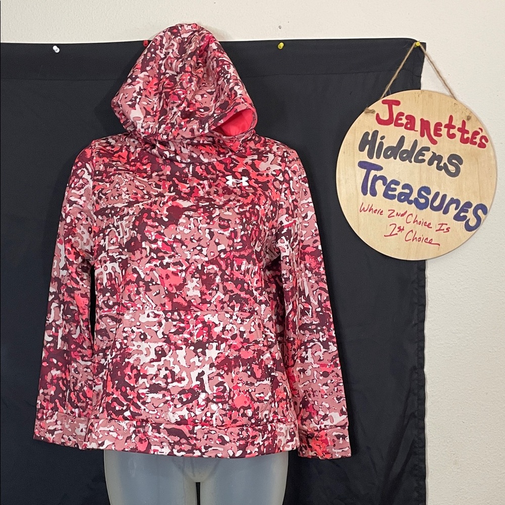 💥NEW ITEM💥Under Armour Pink and Black Camo Hoodie